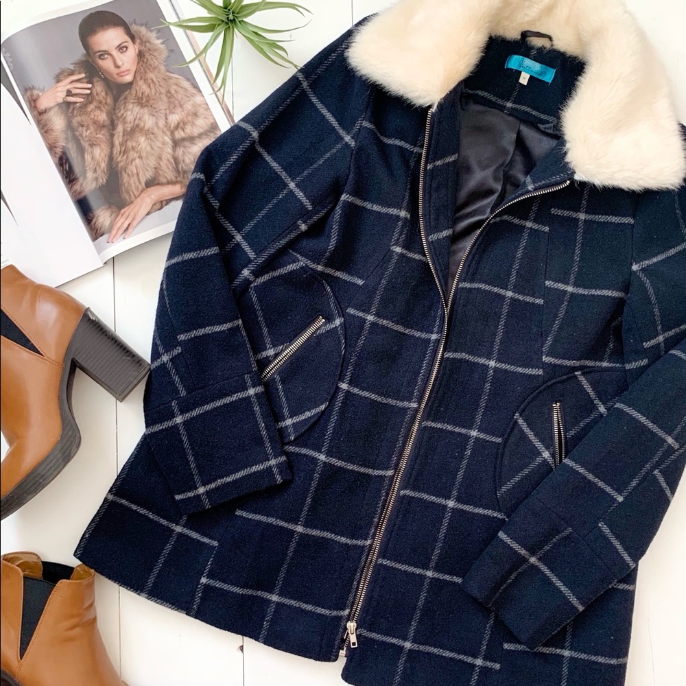 Plaid fur collar coat